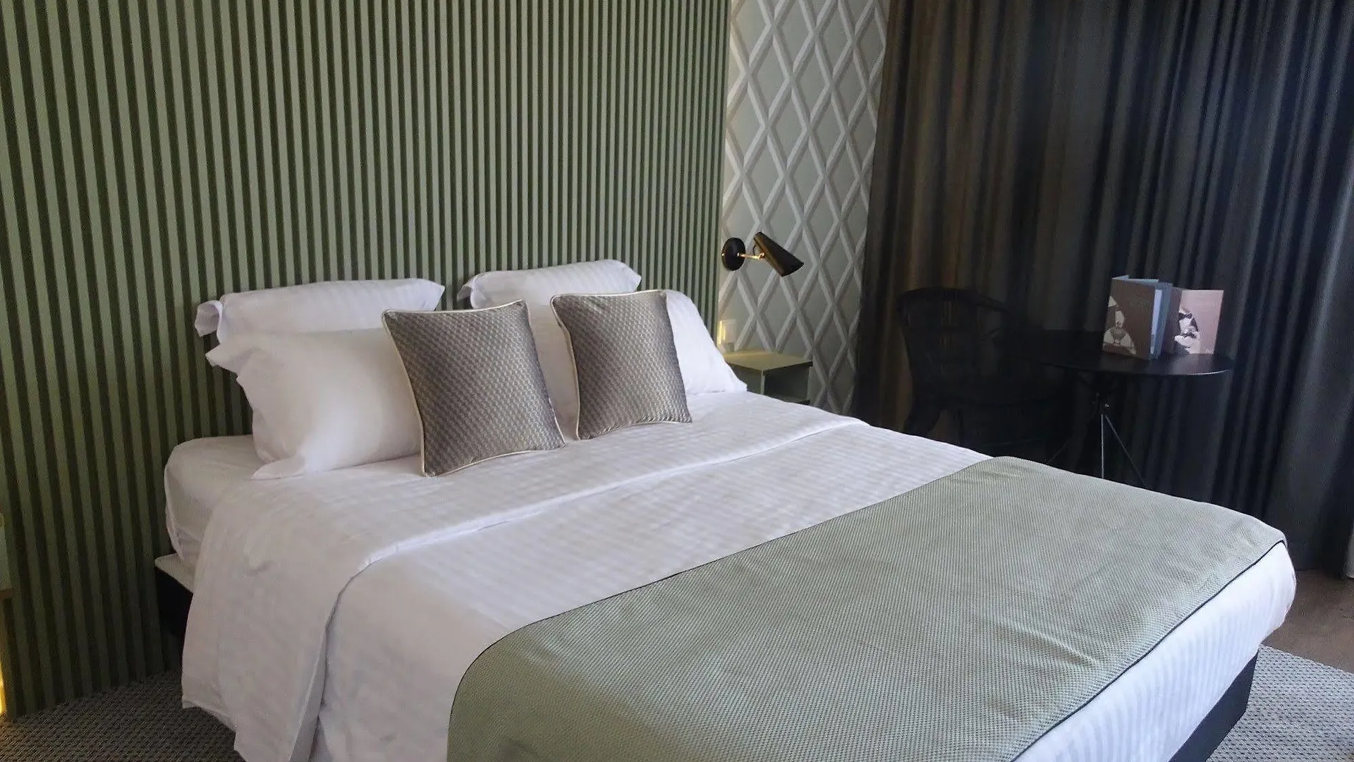 Aquabella Hotel & Spa Aix-en-Provence 4*,  France