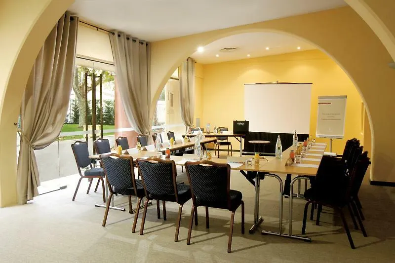Aquabella Hotel & Spa Aix-en-Provence 4*,  France